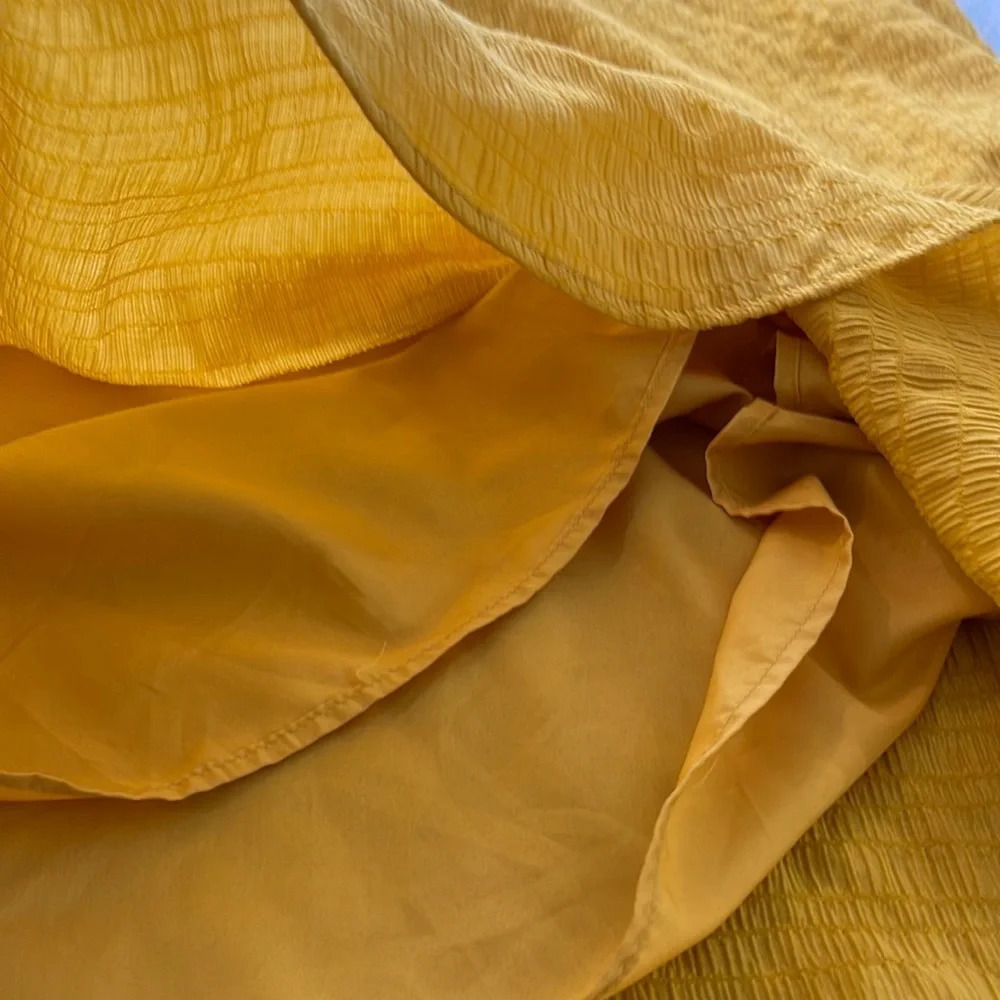 BB DAKOTA by Steve Madden Muni golden Yellow mini Dress size M
NWT - Picture 10 of 13
